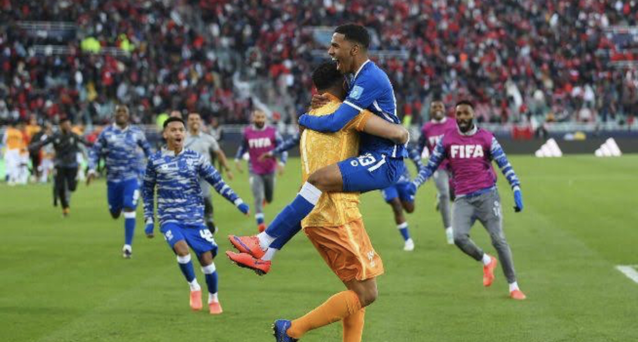 Upset victory over Manchester City on Monday night at the club World Cup with key players’ performance .