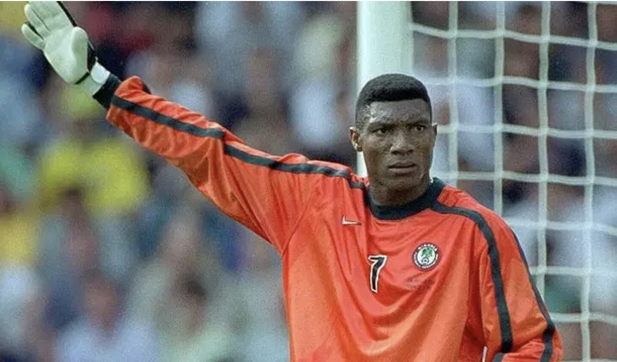 Another tragic. In the world of football, Ex-Super Eagles goalkeeper, Peter Rufai, is dead.